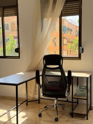 Escritorio en L, ideal para oficina, estudio!