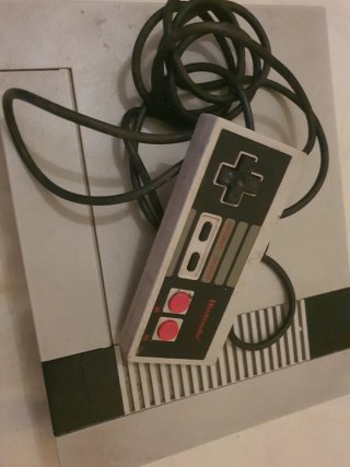 Consola Nintendo NES sin probar con mando
