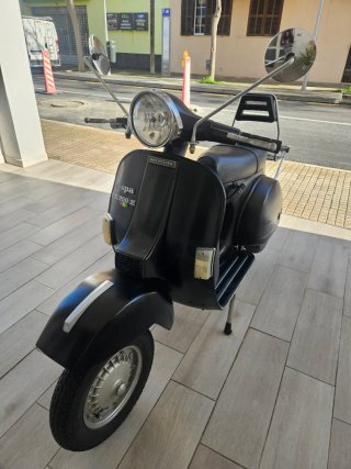Vespa PX 200 E Negra