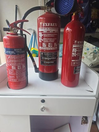 Extintores de incendios ABC (2kg y 6kg)