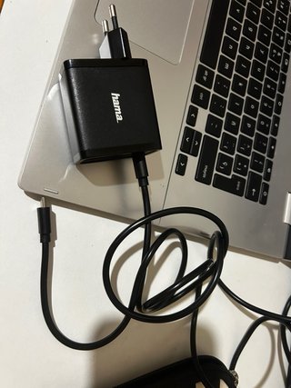 Chromebook ASUS con pegatinas