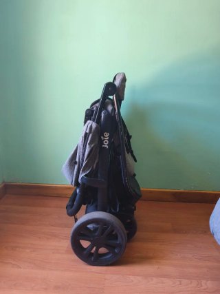 Carrito y cuco Joie gris