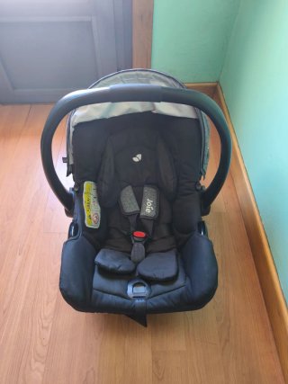 Carrito y cuco Joie gris