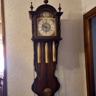 Reloj de pared antiguo