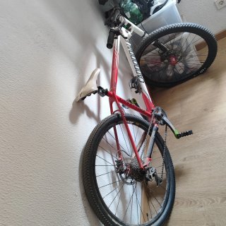 Bicicleta Cannondale blanca