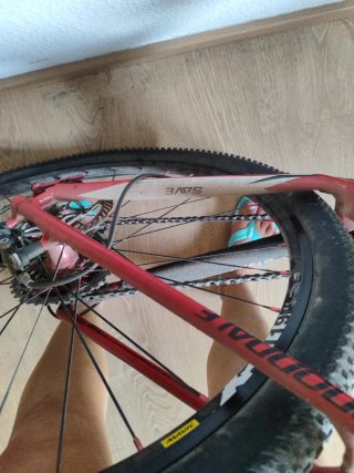 Bicicleta Cannondale blanca