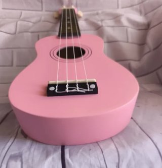 Ukelele soprano rosa
