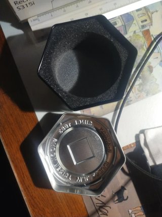 Caja Casio G-Shock Negra y Plateada