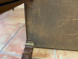 Mesa auxiliar madera marrón con cajón