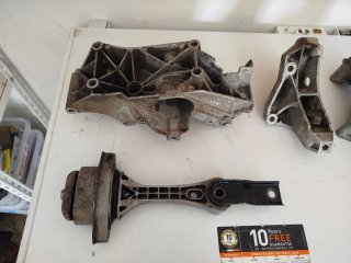 Soportes tacos motor León 1 Toledo 2 Golf  A3 bora