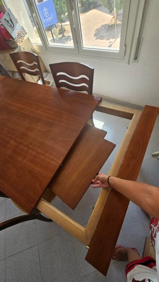 Mesa de comedor madera EXTENSIBLE y 4 sillas
