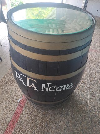 Barril de madera para bar