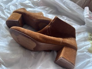Botines tacón Stradivarius ante marrón
