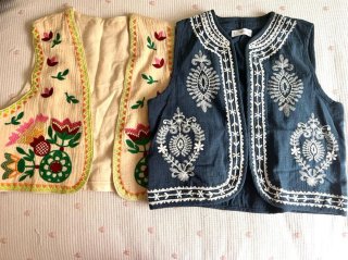 Pack 2 Chalecos Bordados