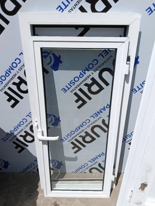 Ventana aluminio blanco con manilla