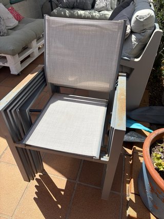 Mesa ratán cristal y 6 sillas jardín