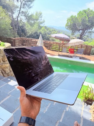 MacBook Pro 15 Touch Bar