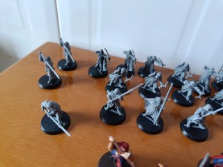 24 Guerreros de Harad Games Workshop