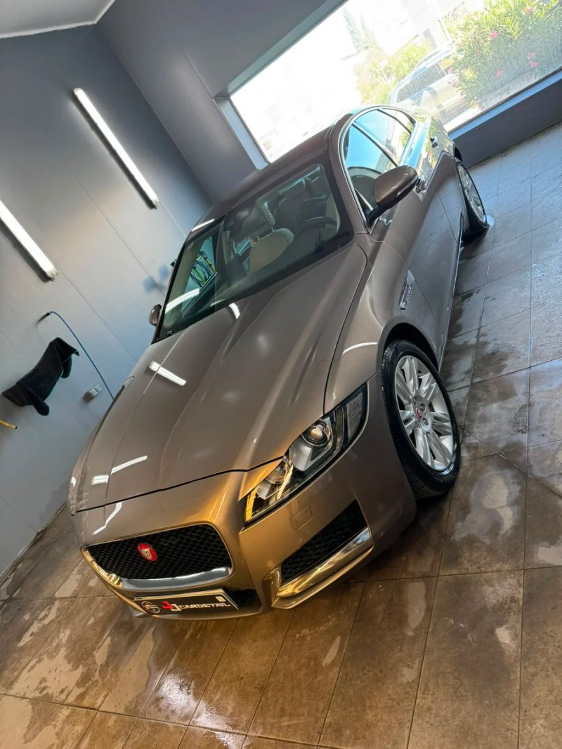 Jaguar XF 2016 - foto 1