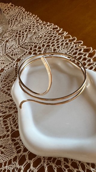 Bracciale Armcuff a onde color Oro