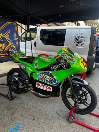 Yamaha TZR 80cc preparada para correr