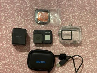 GoPro Cámara + Accesorios (sin batería)