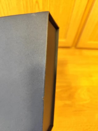 Caja de regalo forrada con satén azul