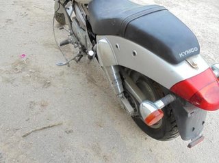 Kymco 7045 soporte faro derecho venox 250