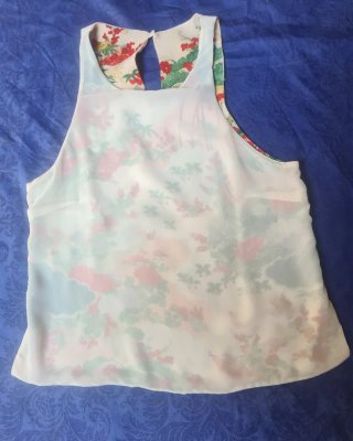 Top halter estampado japones floral Zara Talla M