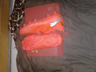 Scarpe da calcio Puma arancioni