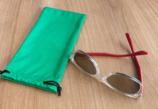 Gafas de sol UV400 transparentes y rojas + funda