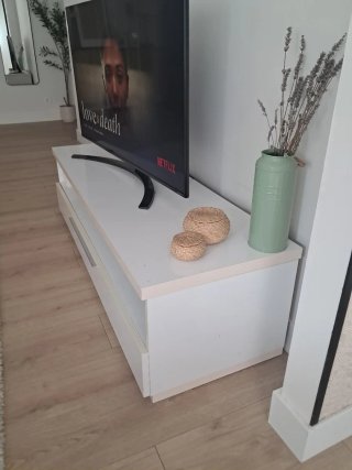 Mueble TV blanco lacado