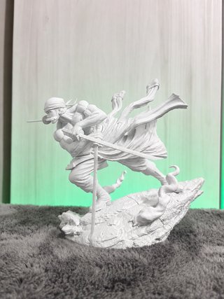 RORONOA ZORO (EN BLANCO) ONE PIECE 23 CM