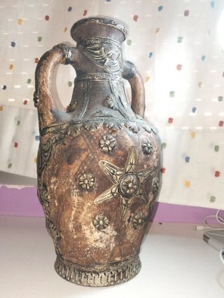 Jarrón / tinaja de barro cocido hecho a mano