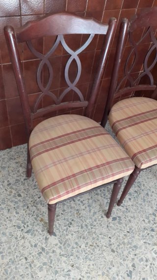 2 Sillas Antiguas Madera Tapizadas precio unidad
