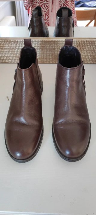 Geox. Botines de piel chocolate. Talla 39. Como n