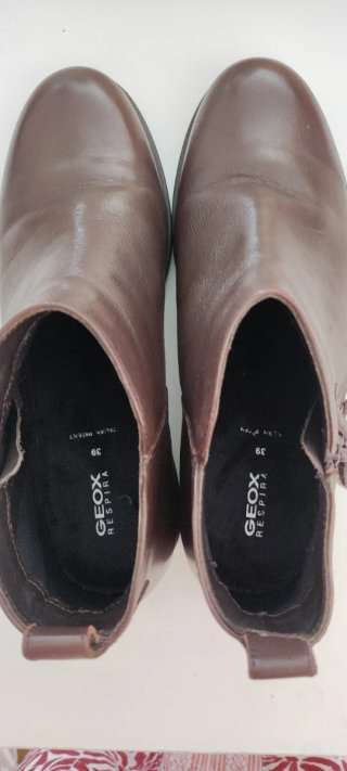 Geox. Botines de piel chocolate. Talla 39. Como n
