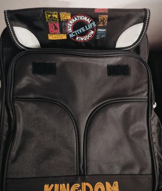 Mochila escolar preta Kingdom