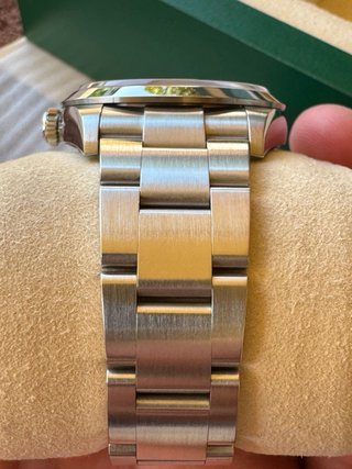 Rolex Explorer 124270 36mm