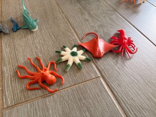 40 animales de juguete