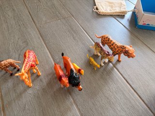 40 animales de juguete