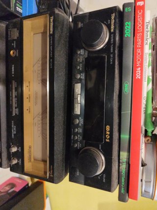 Equipo de sonido Technics antiguo