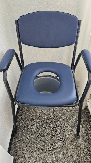 Silla con orinal ortopedia