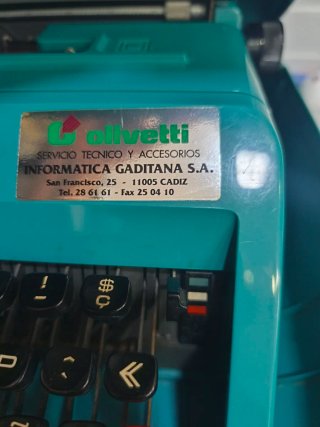 Máquina de escribir Olivetti Studio 45 de 1967