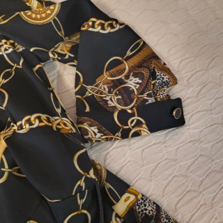 Vestido negro estampado cadenas M