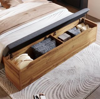 Cama con banco de almacenamiento