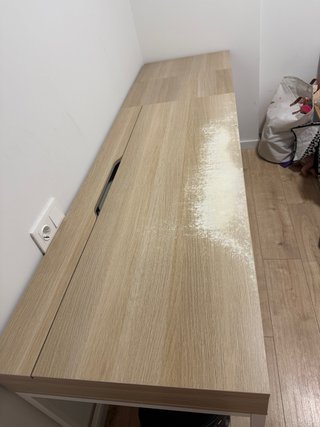 Escritorio y cajoneras con ruedas