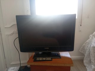 PS4 (PlayStation 4) Negra + Mando+ televisión+FIFA