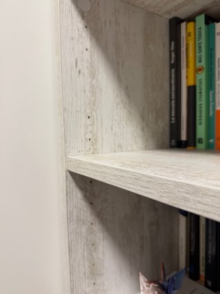 Estantería rústica de madera