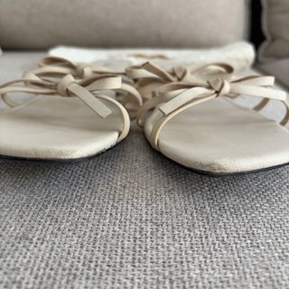 Sandalias planas Zara beige lazo